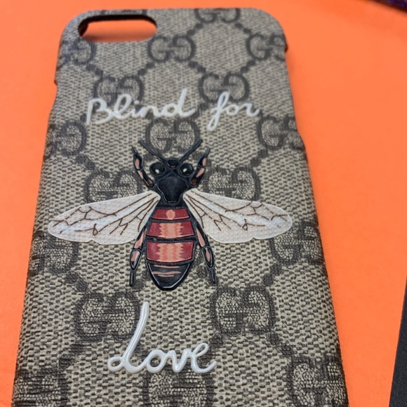 Gucci “BLIND FOR LOVE” Iphone 7 phone case - Picture 2 of 4
